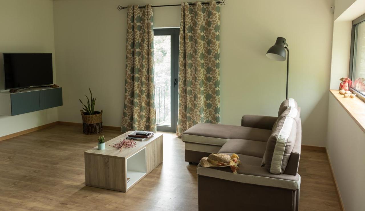 Dois Lagares House Bed and Breakfast Pinhão Exteriör bild