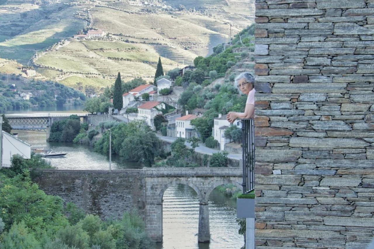 Dois Lagares House Bed and Breakfast Pinhão Exteriör bild